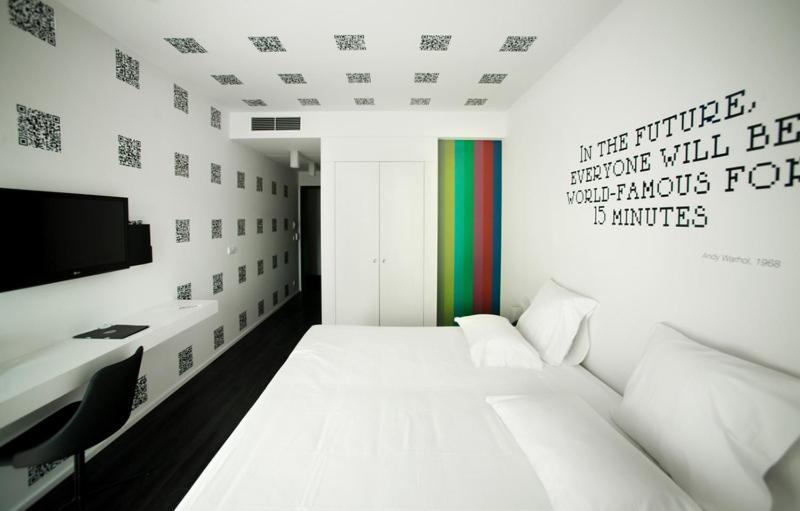Design & Wine Hotel كامينيا الغرفة الصورة